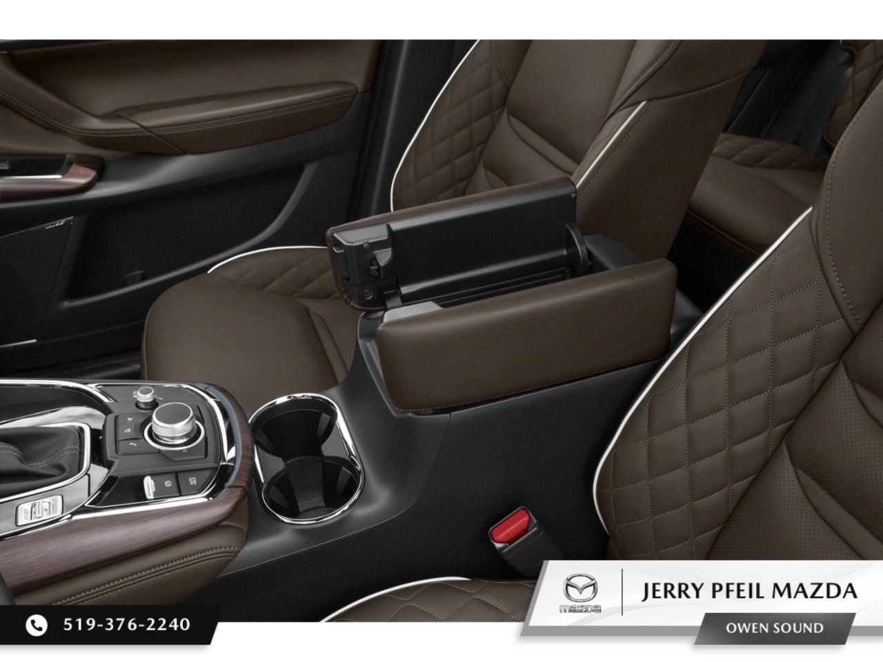 2023 Mazda CX-9 Signature AWD Photo