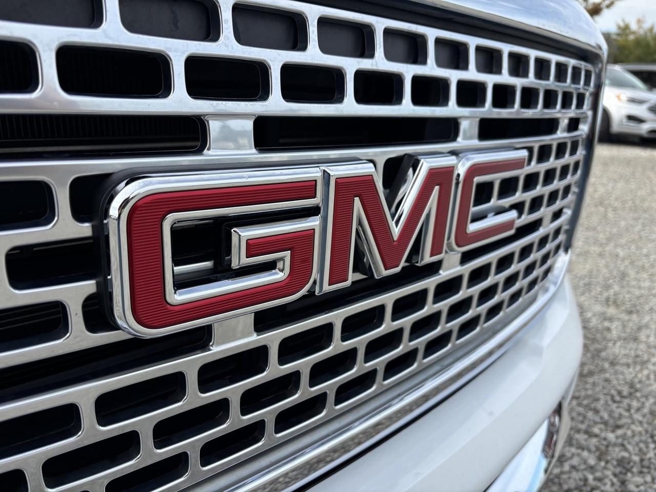 2020 GMC Canyon Denali Photo
