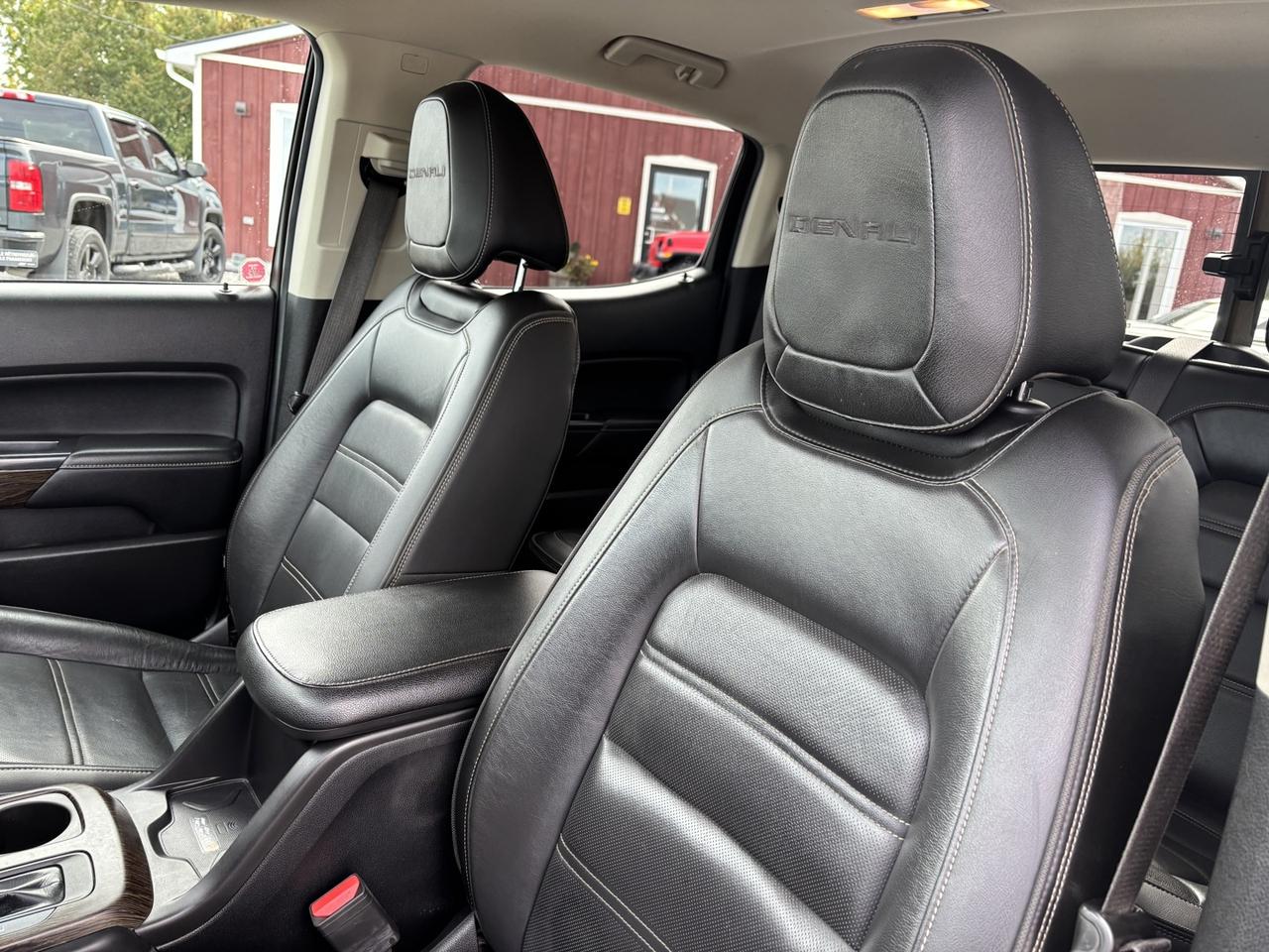 2020 GMC Canyon Denali Photo