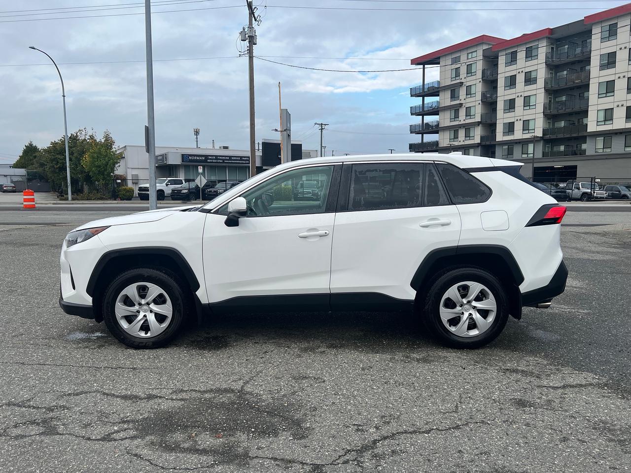 2024 Toyota RAV4 LE Photo3