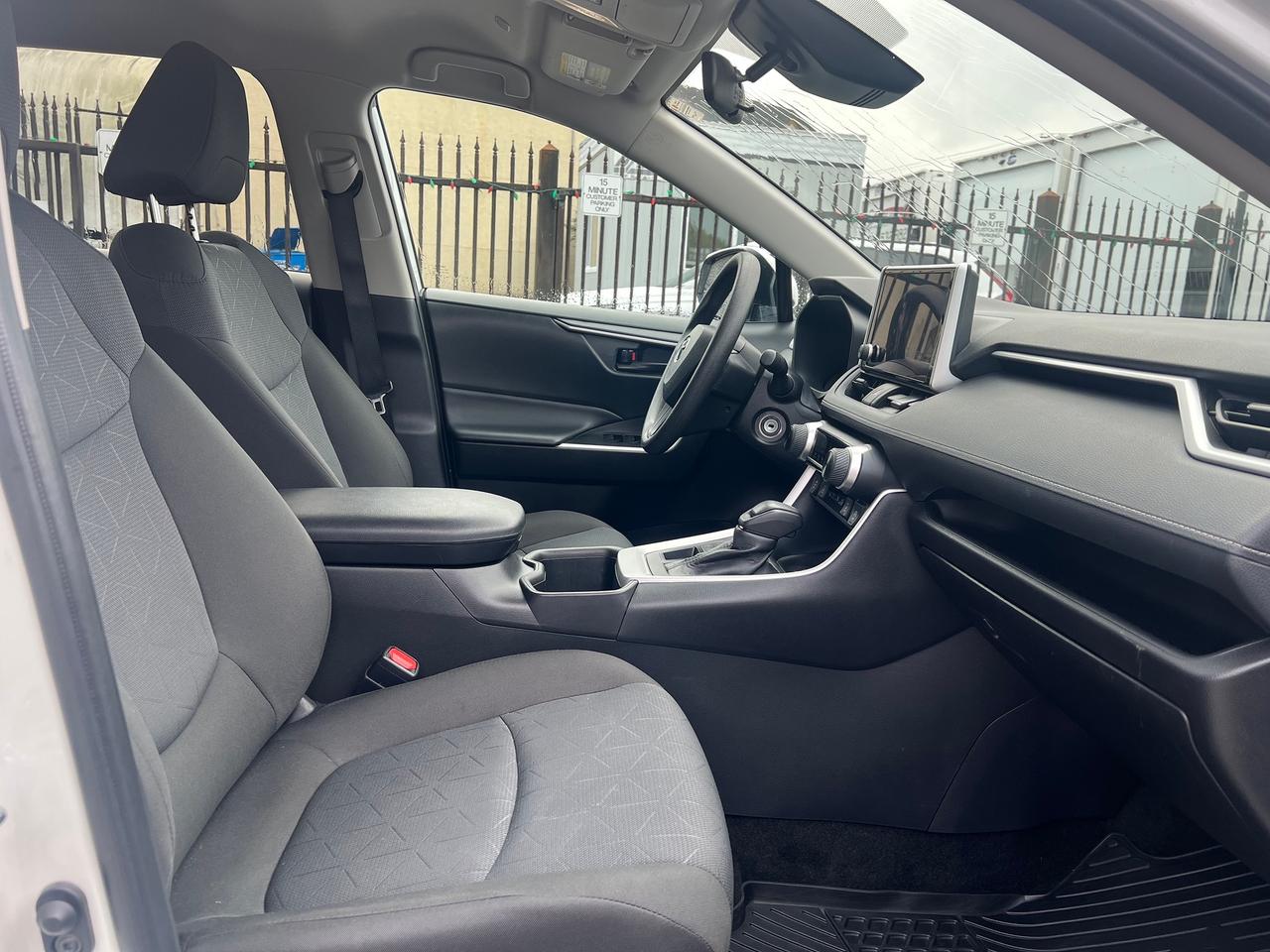 2024 Toyota RAV4 LE Photo