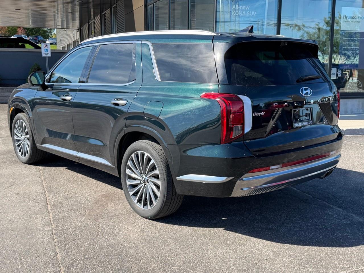 2025 Hyundai PALISADE Ultimate Calligraphy w/Beige 7-Passenger AWD Photo