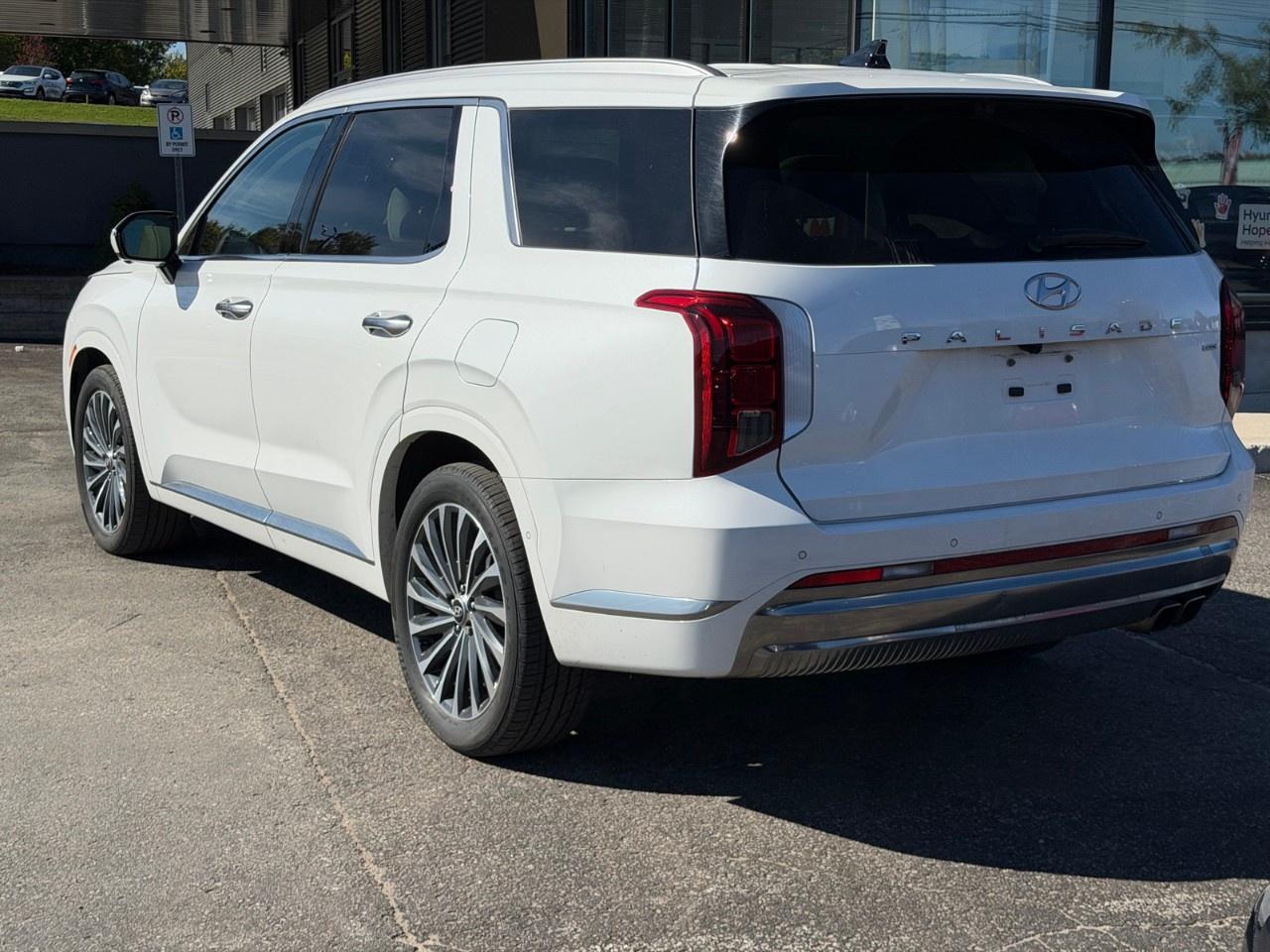2025 Hyundai PALISADE Ultimate Calligraphy w/Beige 7-Passenger AWD Photo