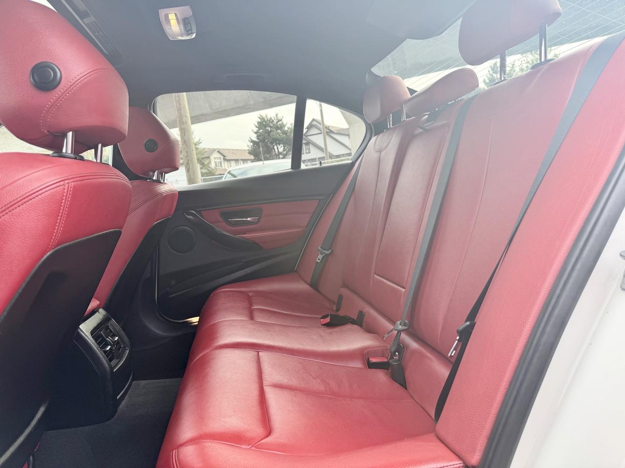 2015 BMW 3 Series FINANCING AVAILABLE Photo16