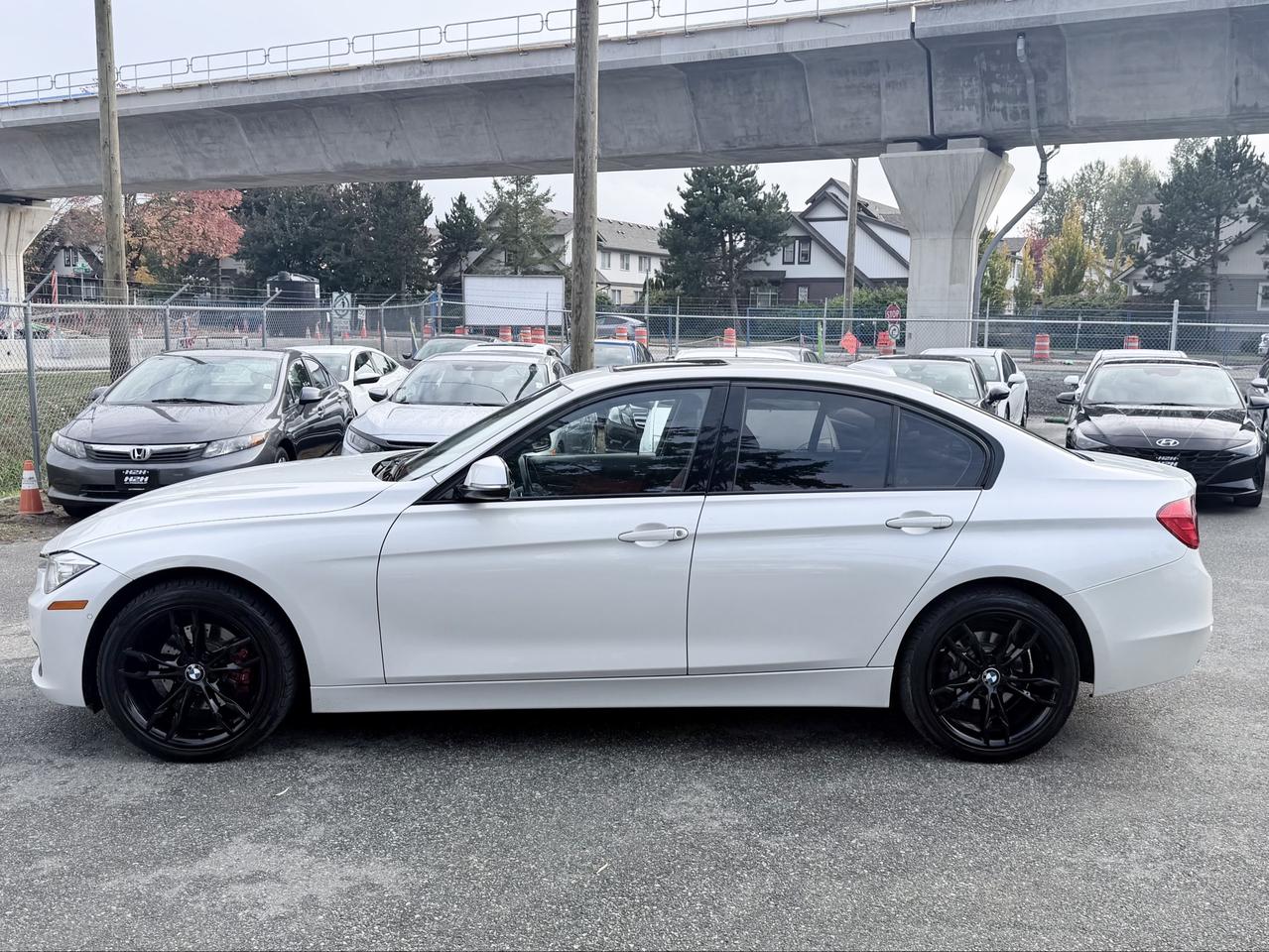 2015 BMW 3 Series FINANCING AVAILABLE Photo9
