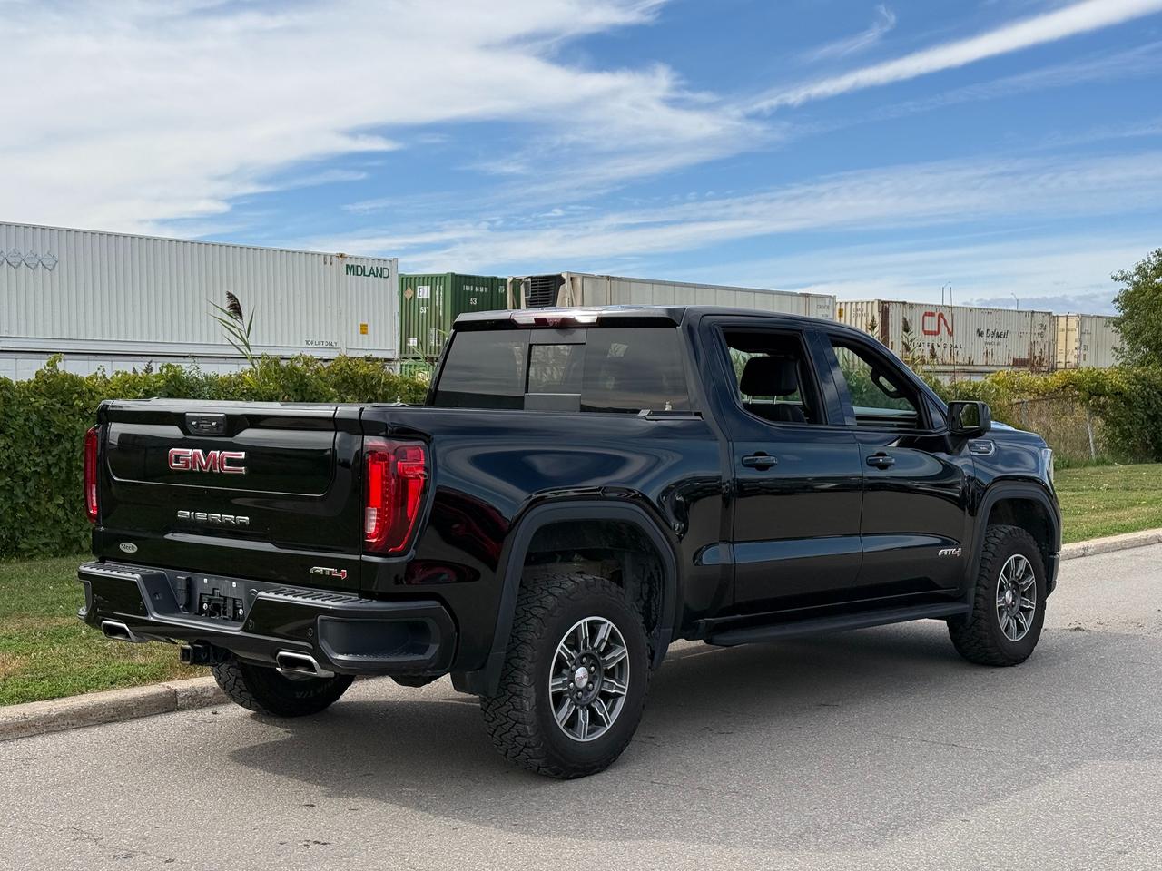 2024 GMC Sierra 1500 4WD Crew Cab 147" AT4 Photo