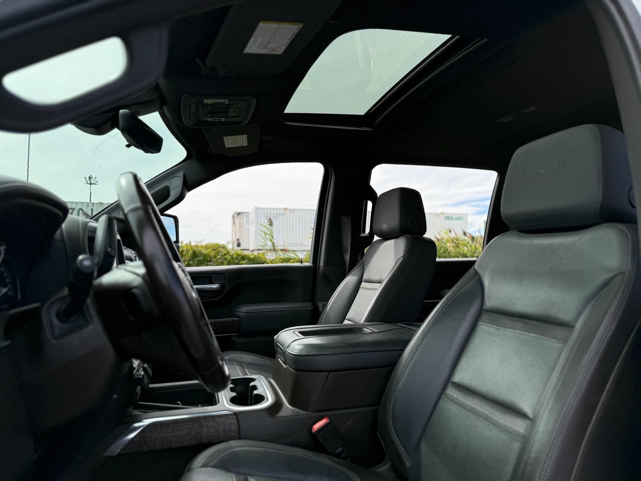 2022 GMC Sierra 2500 4WD Crew Cab 159" Denali Photo