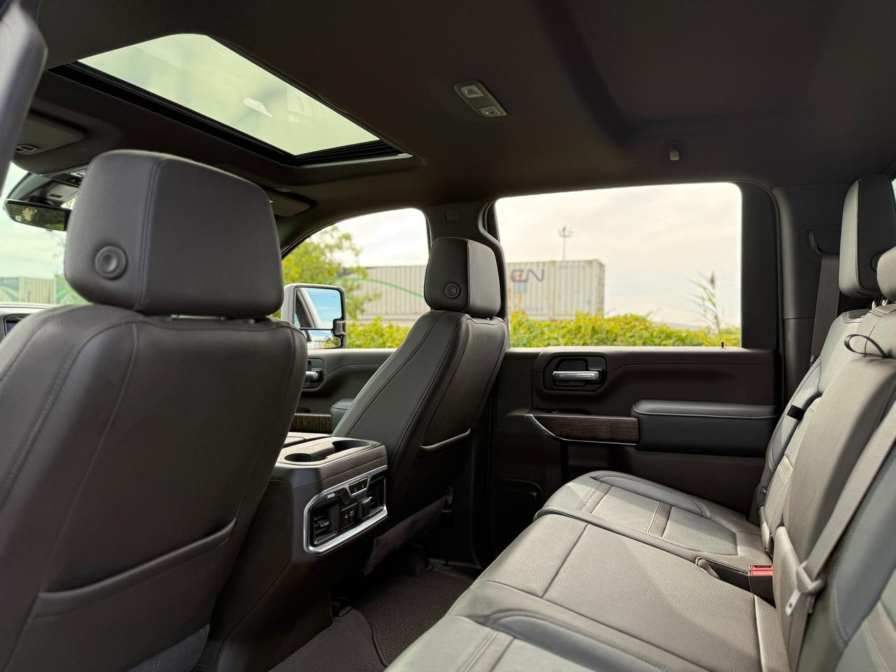 2022 GMC Sierra 2500 4WD Crew Cab 159" Denali Photo