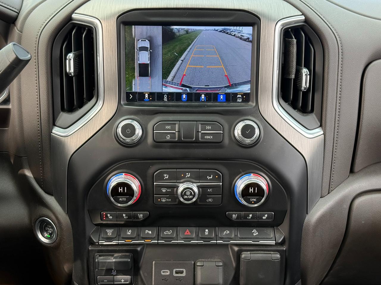 2022 GMC Sierra 2500 4WD Crew Cab 159" Denali Photo