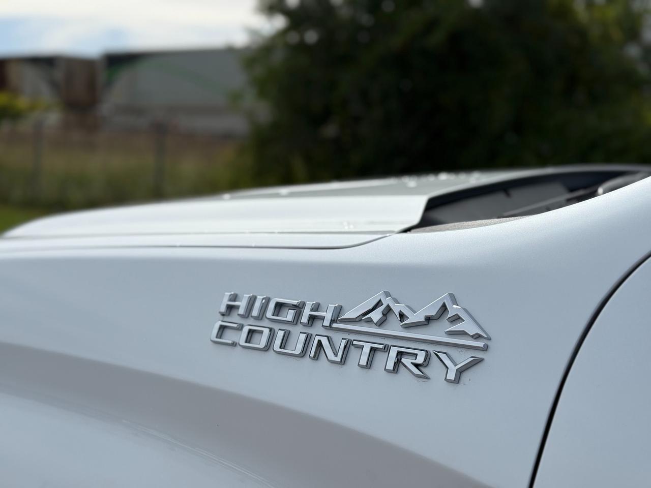 2022 Chevrolet Silverado 1500 4WD Crew Cab 157" High Country Photo
