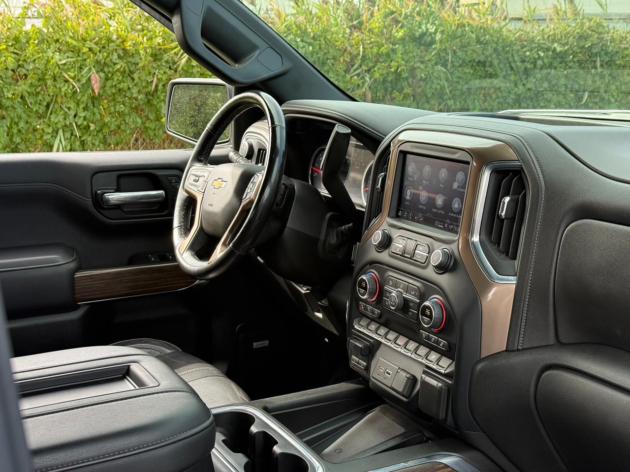 2022 Chevrolet Silverado 1500 4WD Crew Cab 157" High Country Photo