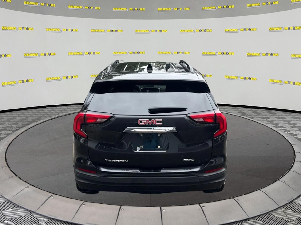 2021 GMC Terrain AWD 4DR SLE Photo3
