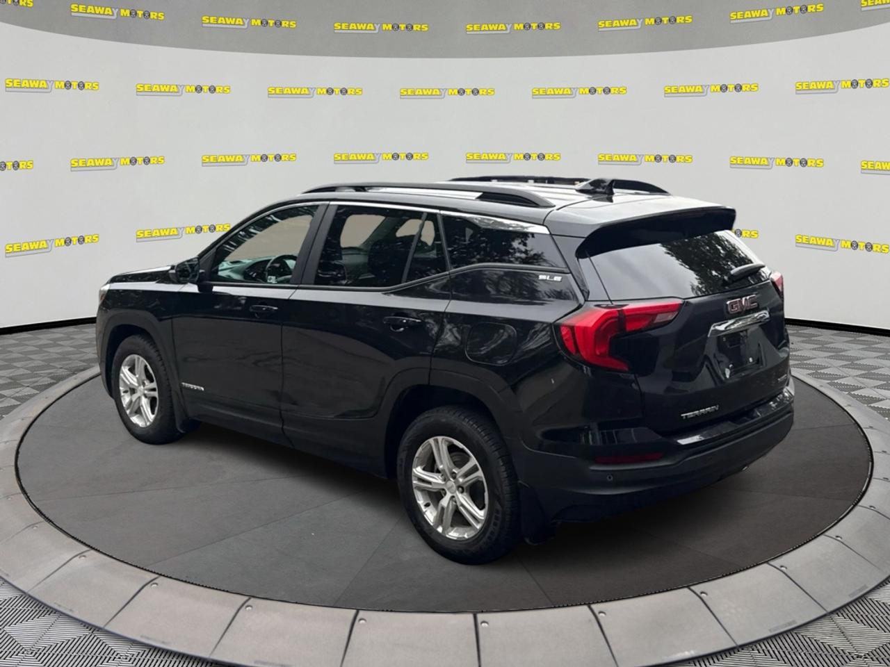 2021 GMC Terrain AWD 4DR SLE Photo4