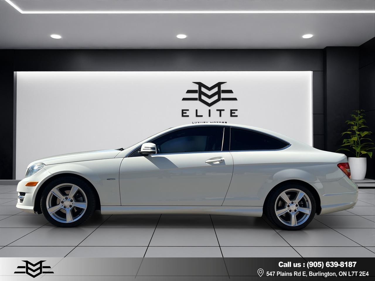 2012 Mercedes-Benz C-Class C 250 COUPE - LEATHER - SUNROOF !!! Photo