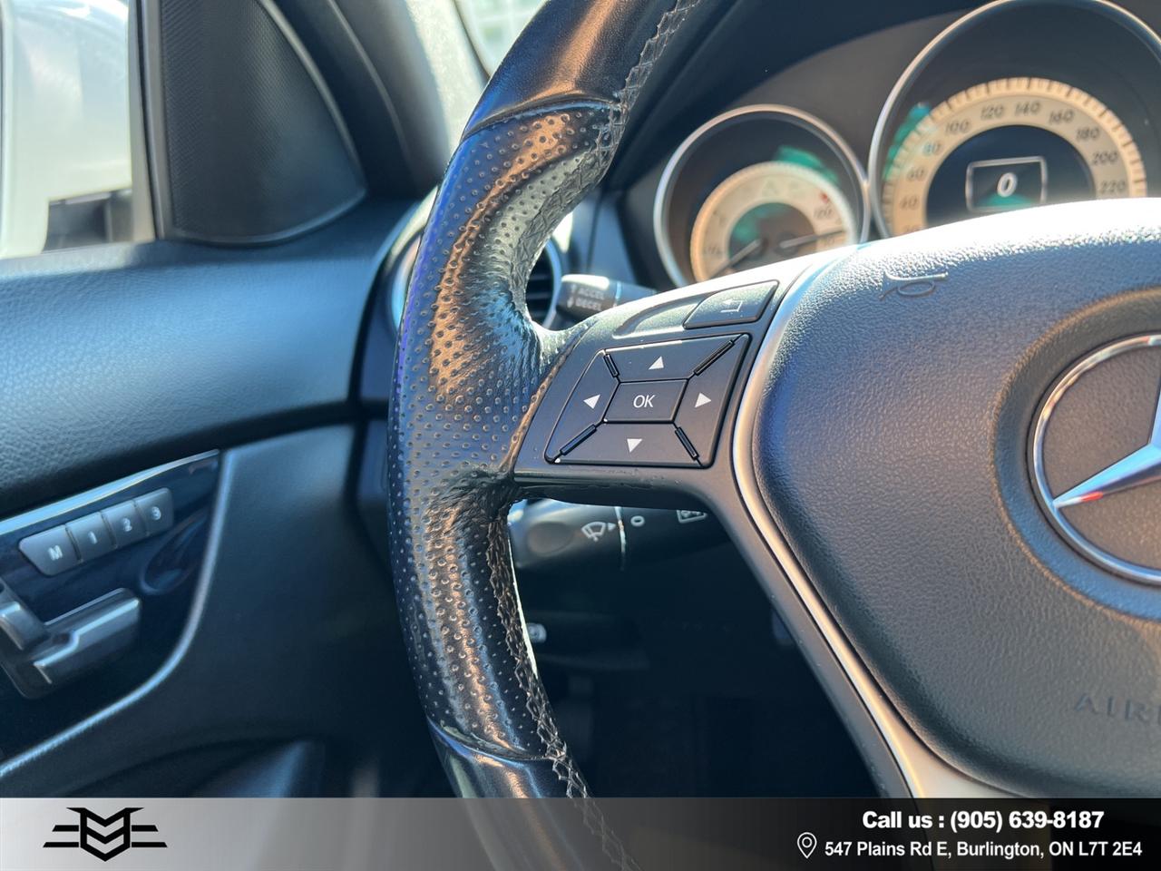 2012 Mercedes-Benz C-Class C 250 COUPE - LEATHER - SUNROOF !!! Photo