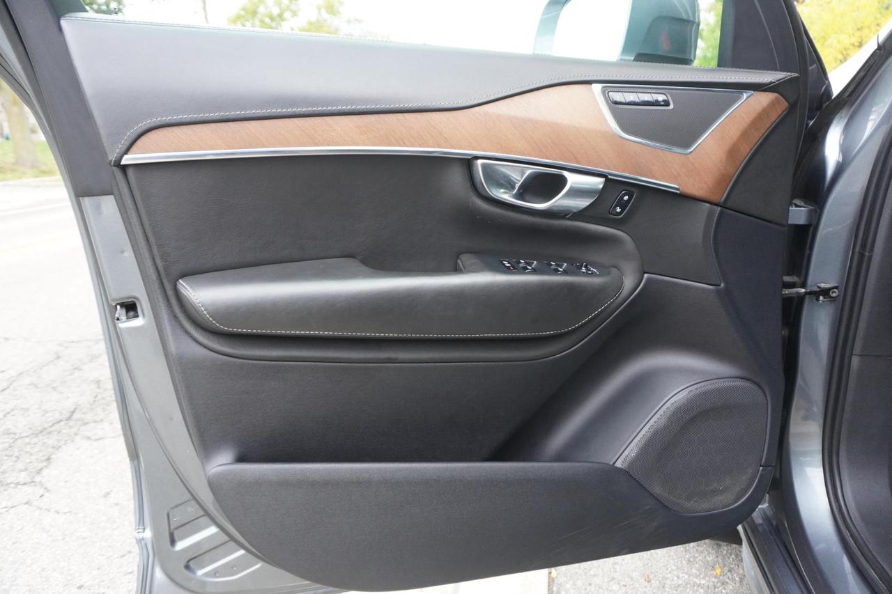 2017 Volvo XC90 T8 / INSCRIPTION / NO ACCIDENTS / LOW KM'S / PHEV / LOCAL Photo