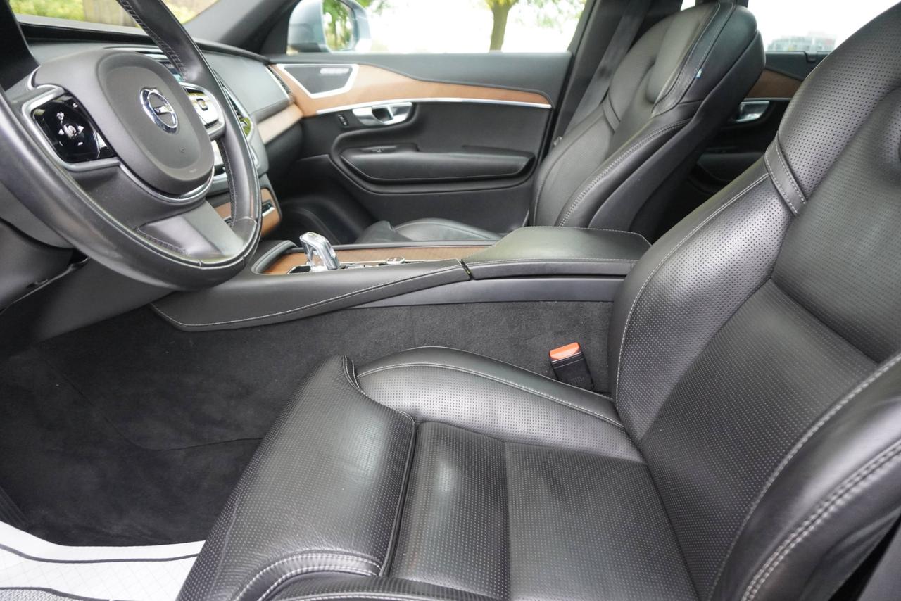 2017 Volvo XC90 T8 / INSCRIPTION / NO ACCIDENTS / LOW KM'S / PHEV / LOCAL Photo