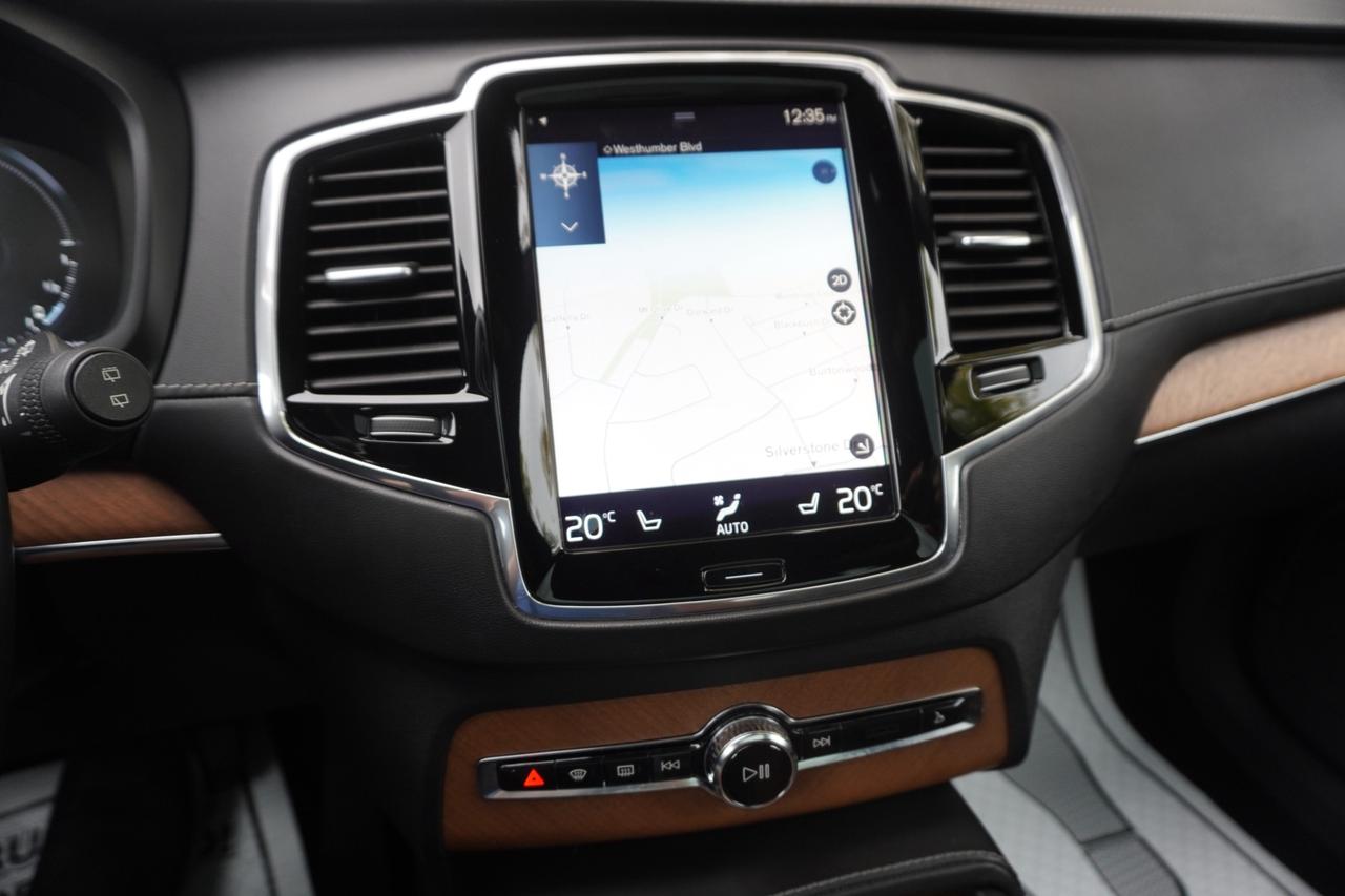 2017 Volvo XC90 T8 / INSCRIPTION / NO ACCIDENTS / LOW KM'S / PHEV / LOCAL Photo