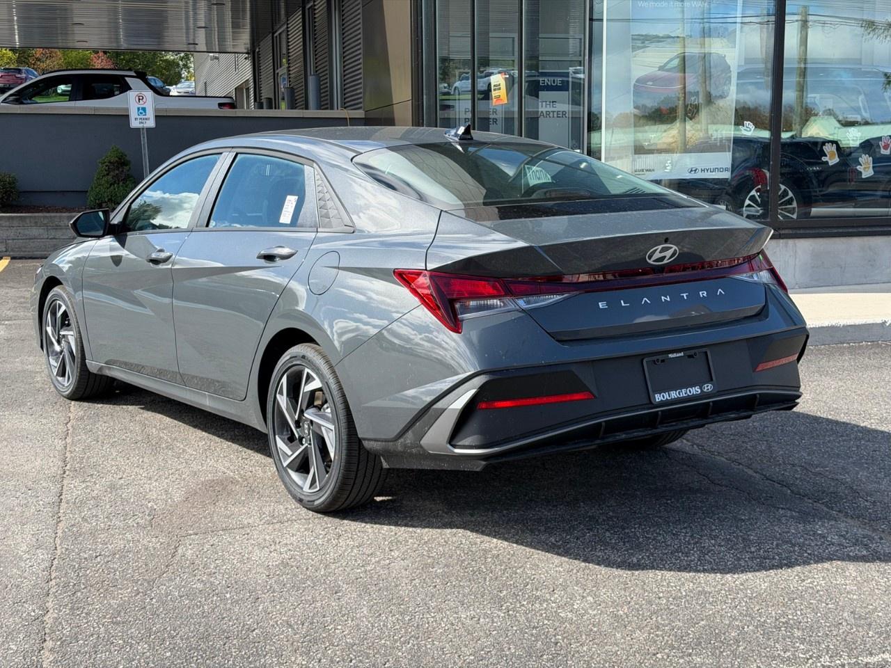 2026 Hyundai Elantra Preferred IVT w/Tech Pkg Photo