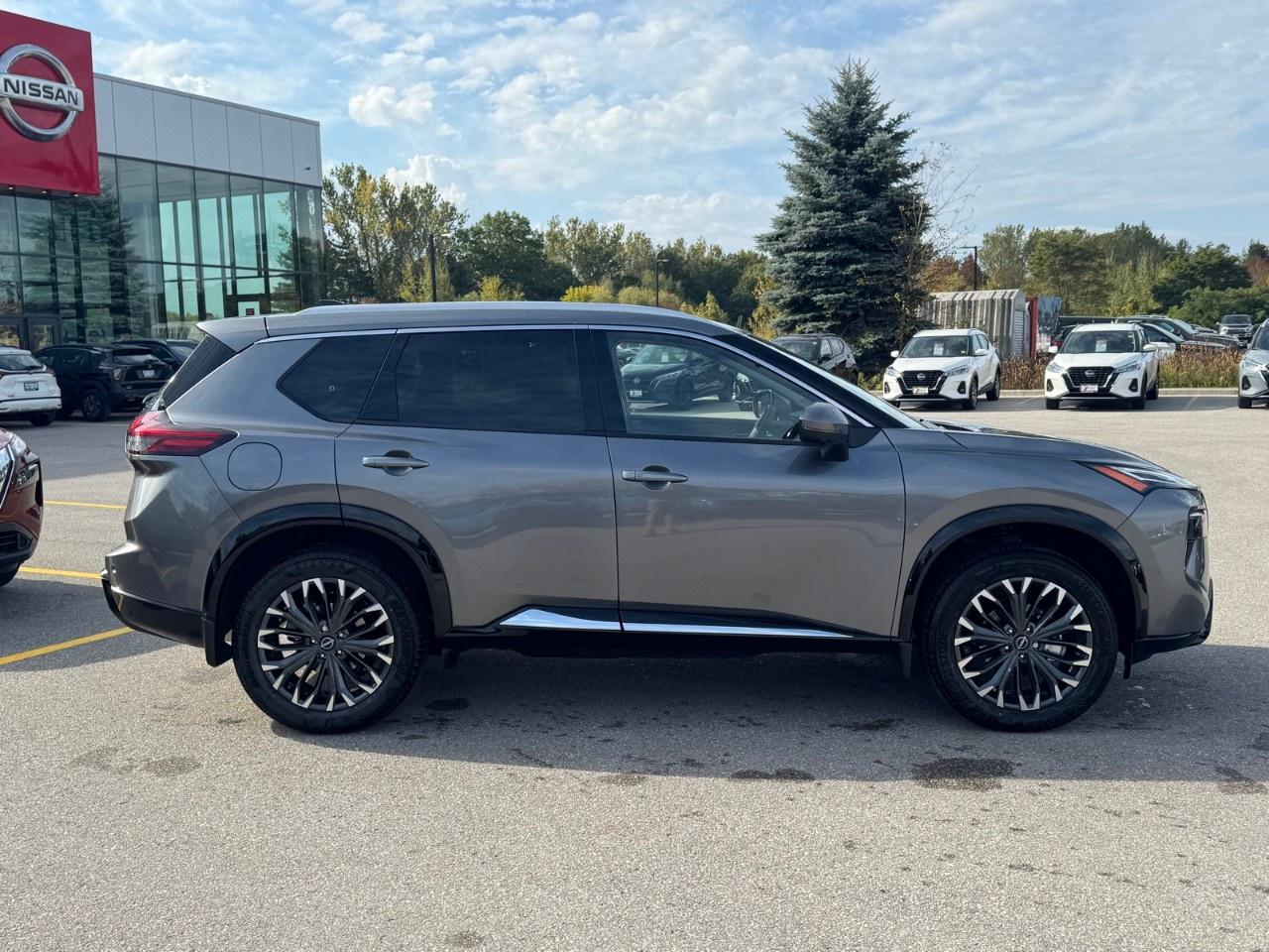 2026 Nissan Rogue AWD Platinum Photo