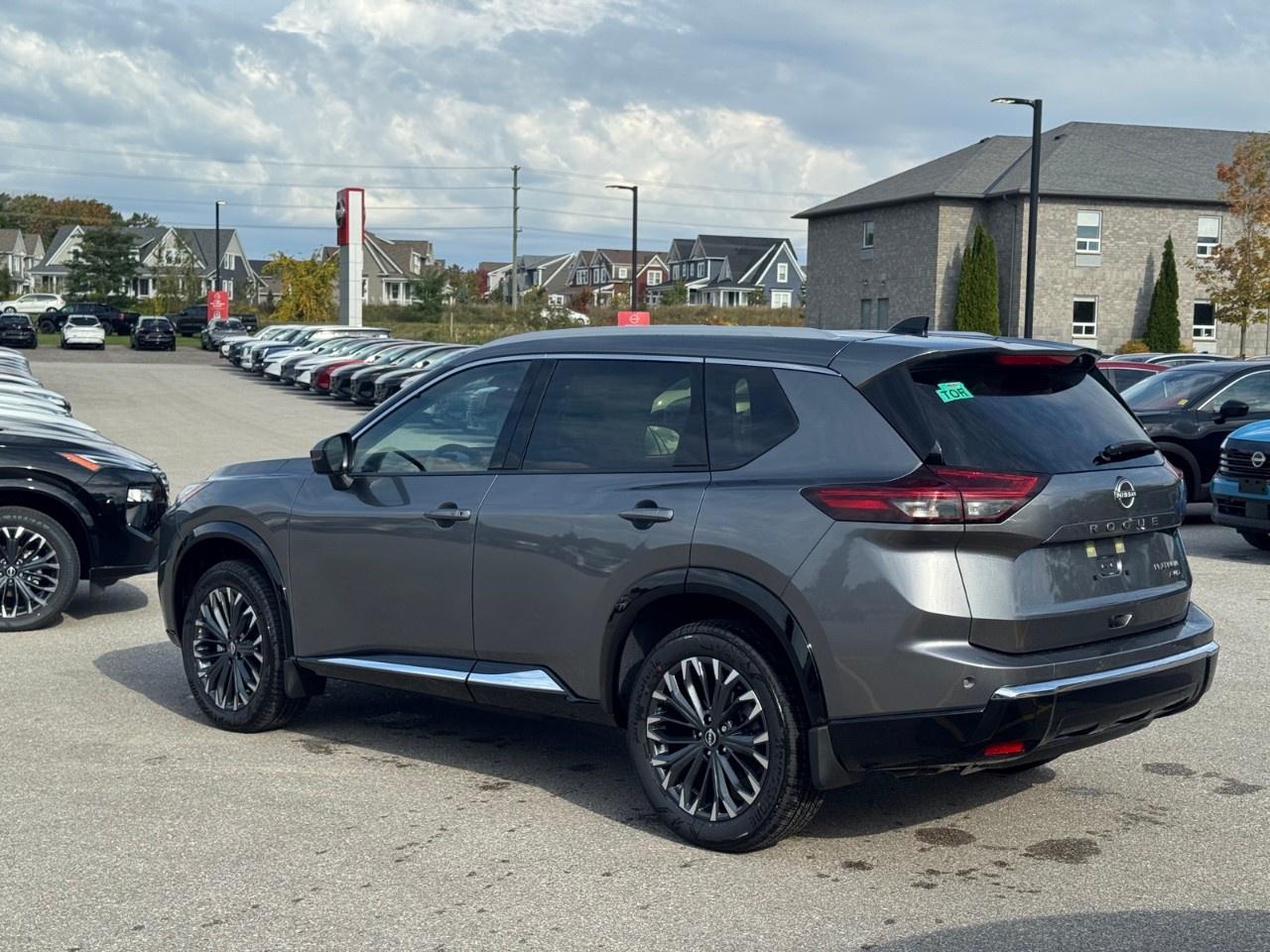 2026 Nissan Rogue AWD Platinum Photo