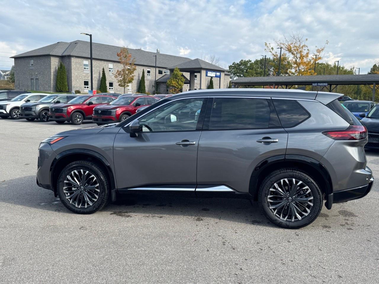 2026 Nissan Rogue AWD Platinum Photo