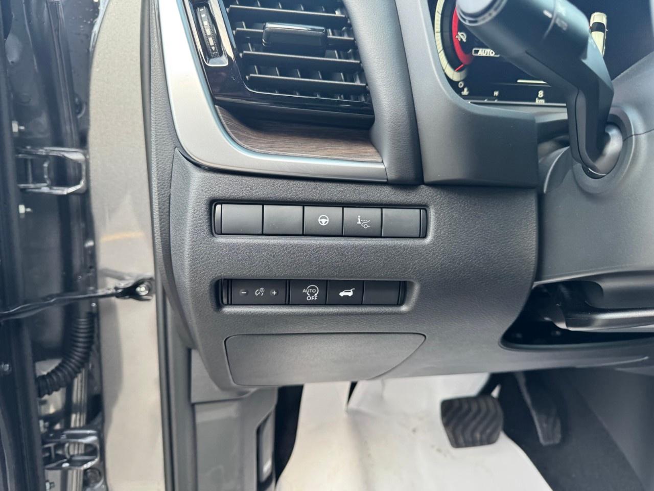 2026 Nissan Rogue AWD Platinum Photo