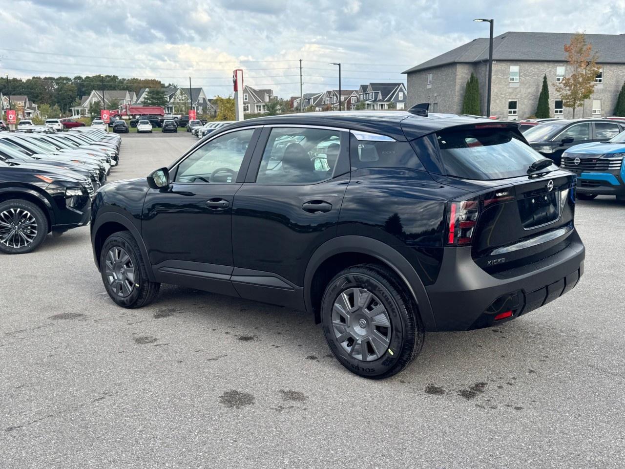 2027 Nissan Kicks S FWD Photo