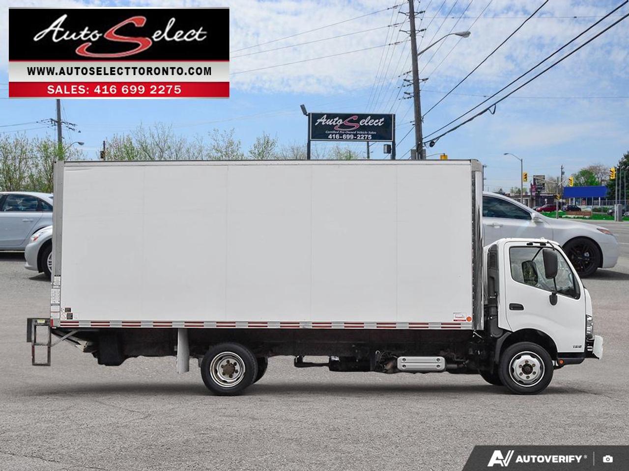 2020 Hino 195 20 Foot with Maxon Liftgate Photo