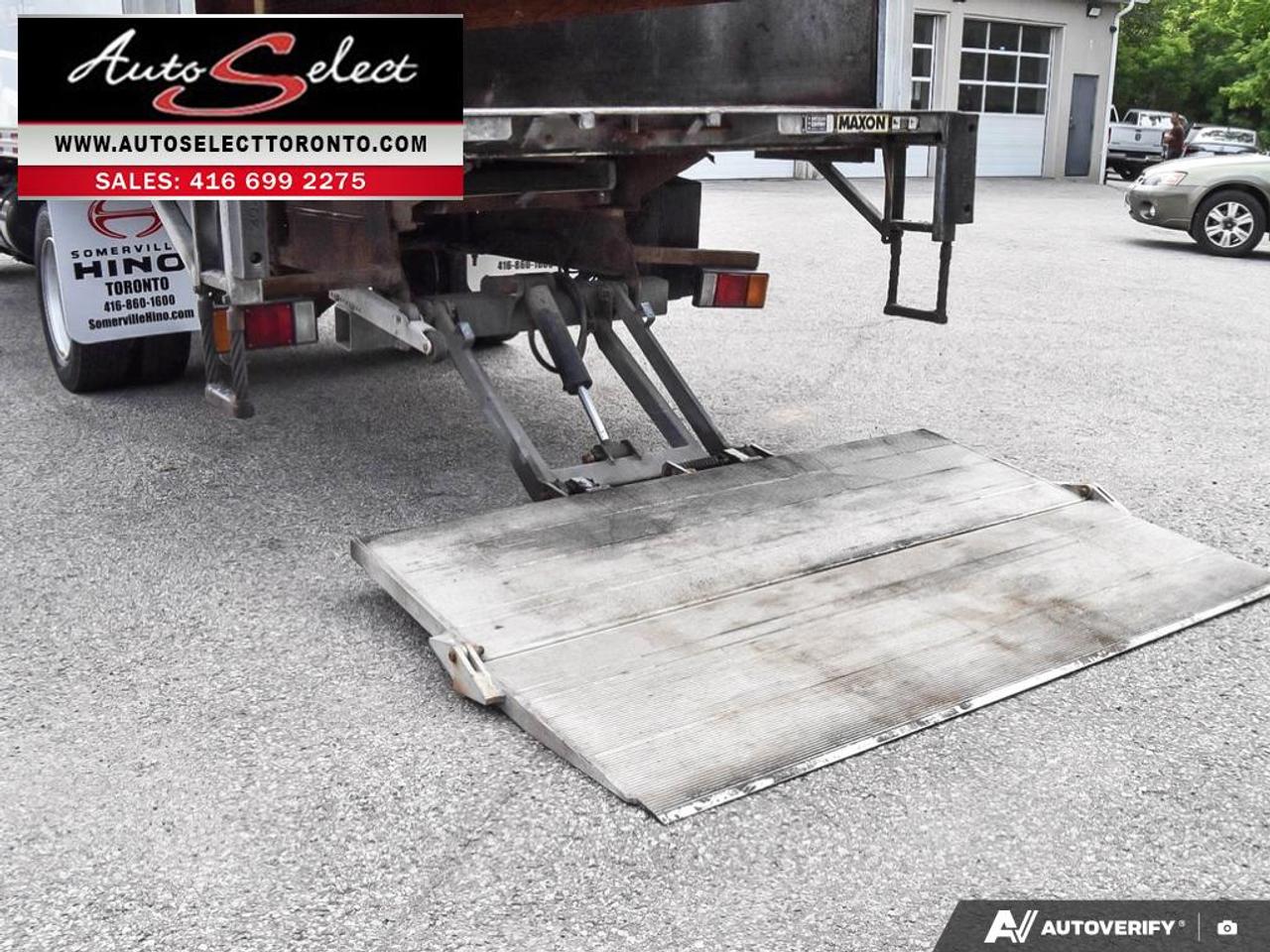2020 Hino 195 20 Foot with Maxon Liftgate Photo