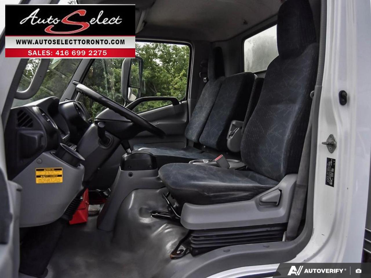 2020 Hino 195 20 Foot with Maxon Liftgate Photo
