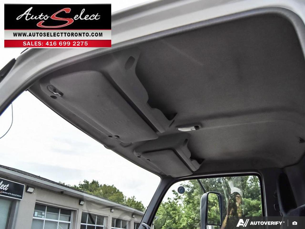 2020 Hino 195 20 Foot with Maxon Liftgate Photo