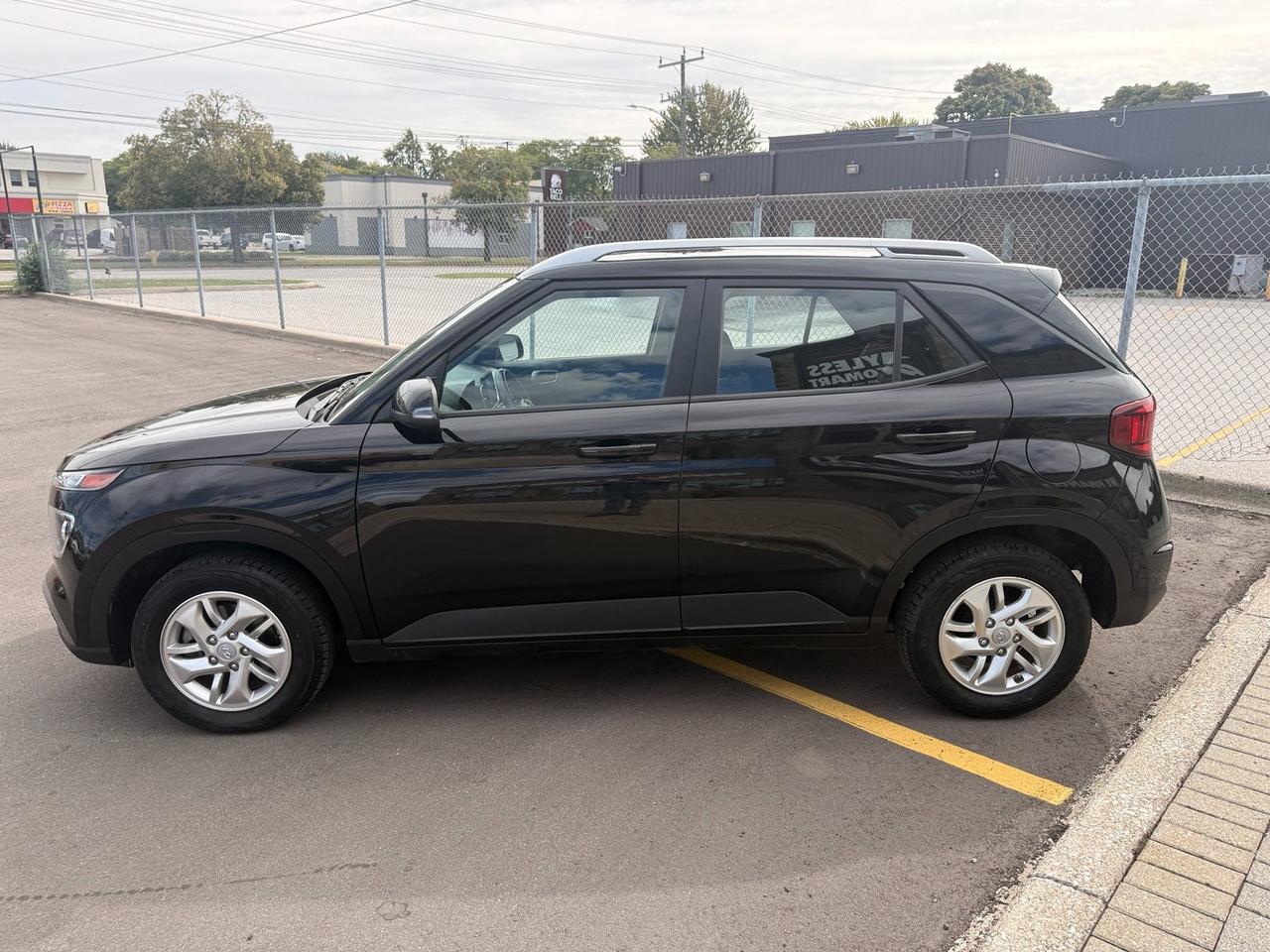 2024 Hyundai Venue Preferred w/Two-Tone Photo