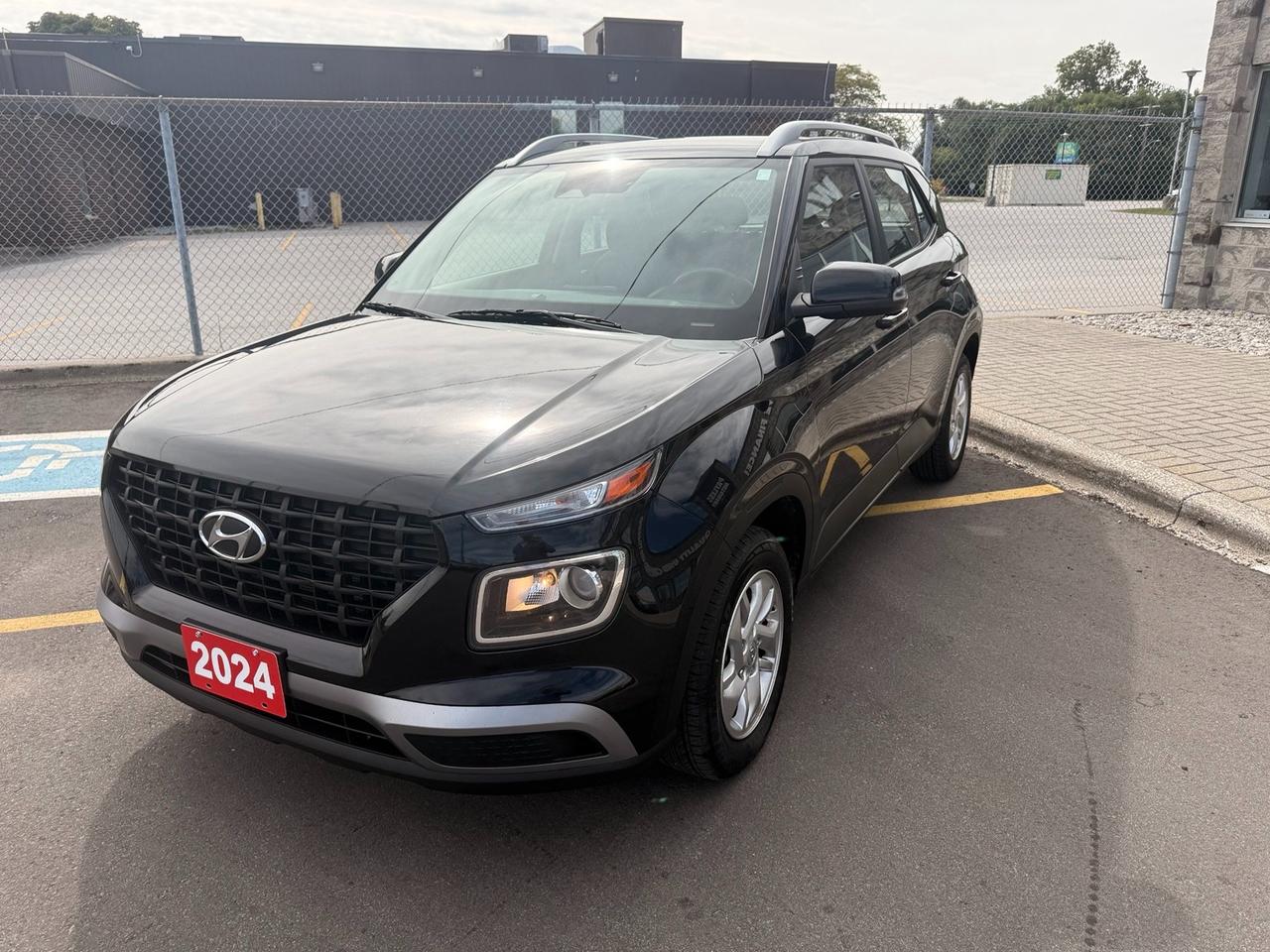 2024 Hyundai Venue Preferred w/Two-Tone Photo