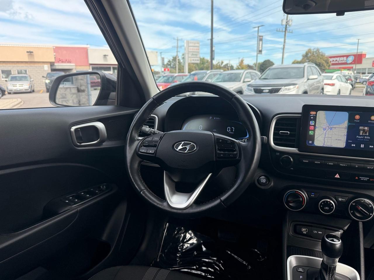 2024 Hyundai Venue Preferred w/Two-Tone Photo