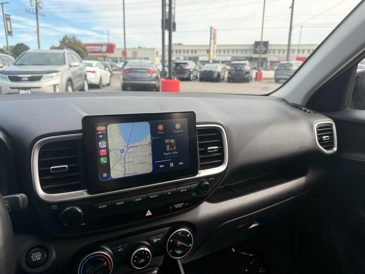 2024 Hyundai Venue Preferred w/Two-Tone Photo