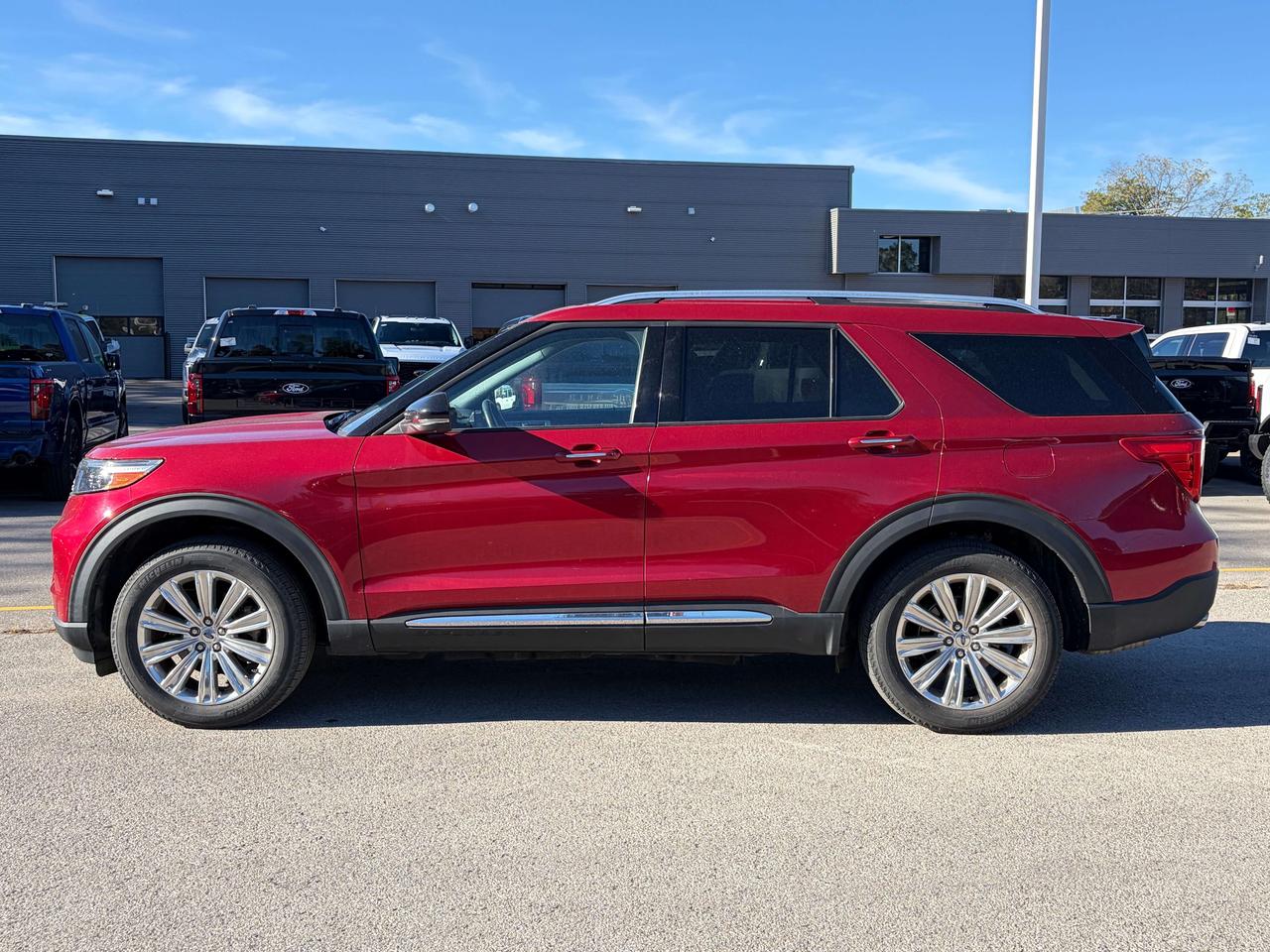 2022 Ford Explorer Limited 4WD Photo