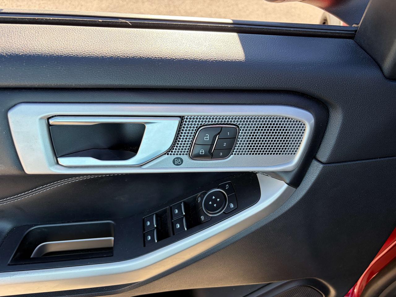 2022 Ford Explorer Limited 4WD Photo