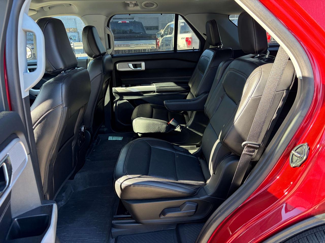2022 Ford Explorer Limited 4WD Photo