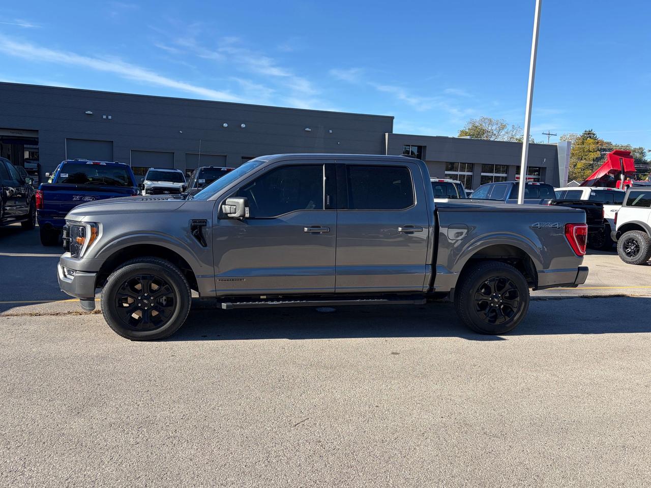 2023 Ford F-150 XLT 4WD SuperCrew 5.5' Box Photo5