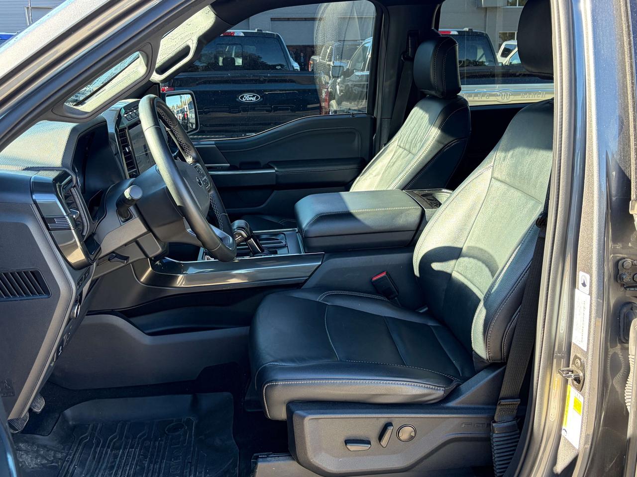 2023 Ford F-150 XLT 4WD SuperCrew 5.5' Box Photo