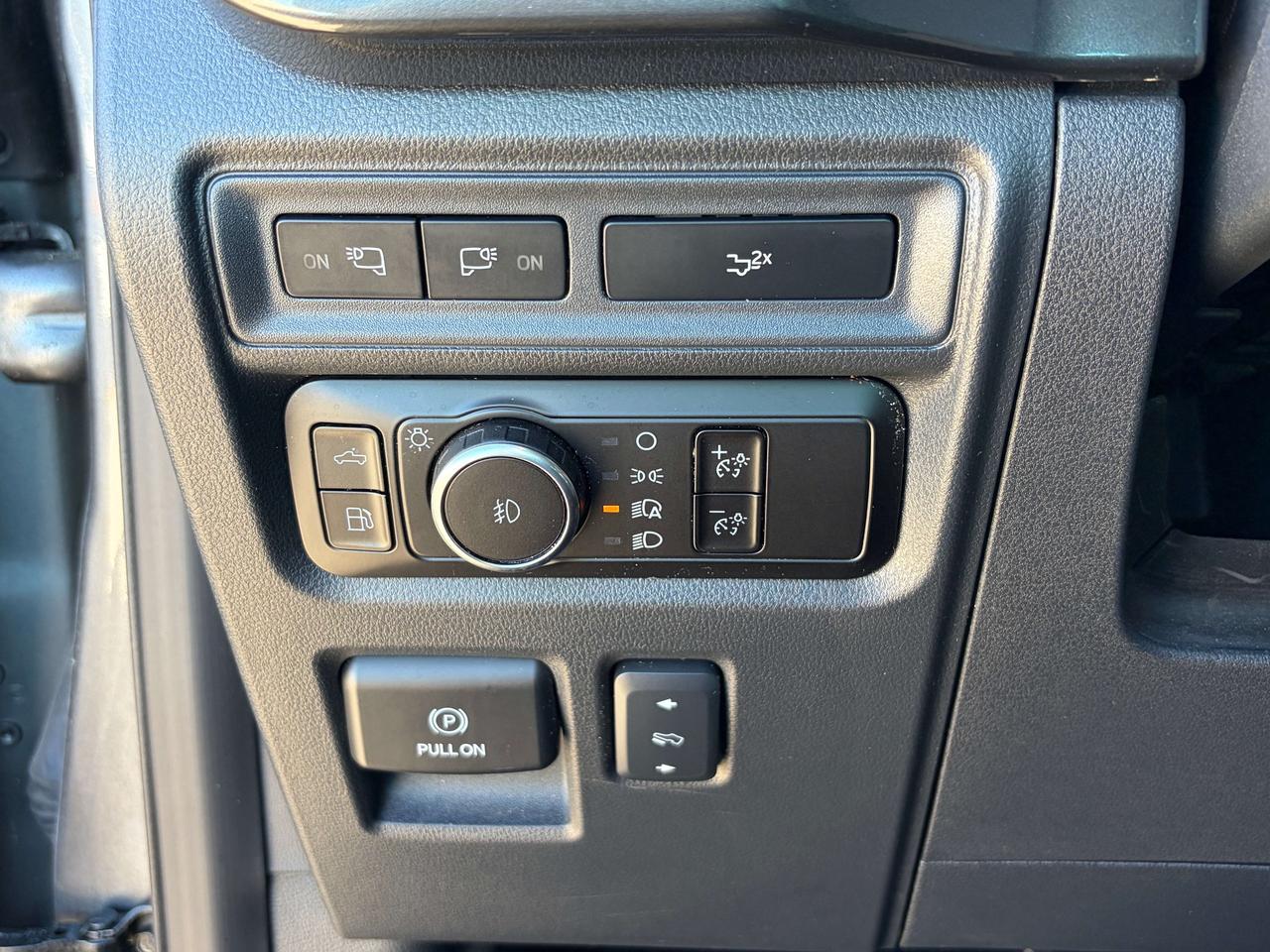 2023 Ford F-150 XLT 4WD SuperCrew 5.5' Box Photo