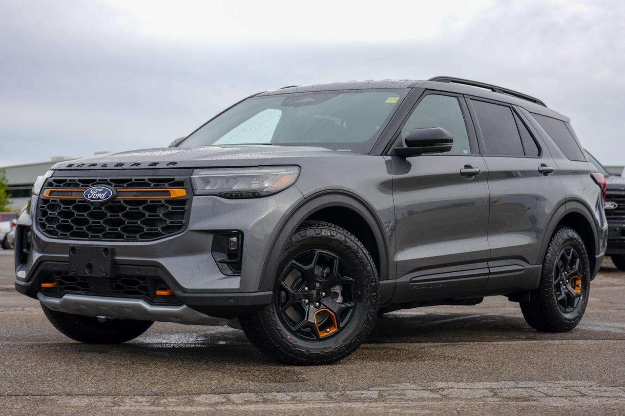 2027 Ford Explorer TREMOR 4WD STOW N GO 6 PASSENGER Photo1