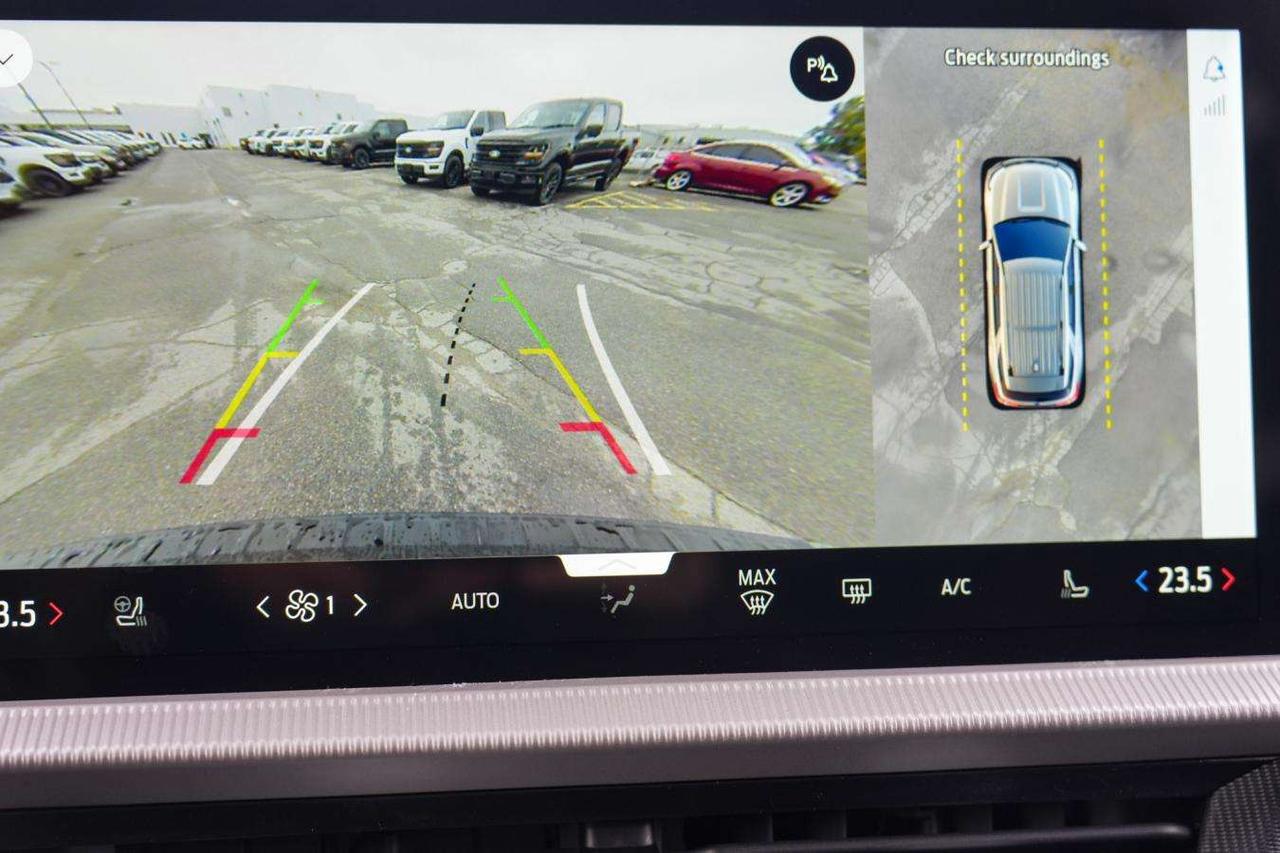 2027 Ford Explorer TREMOR 4WD STOW N GO 6 PASSENGER Photo