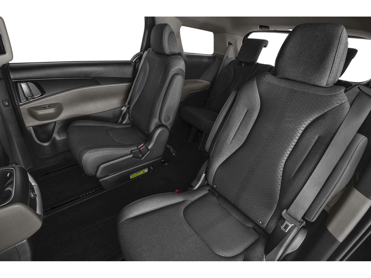 2027 Kia Carnival LX+ Photo