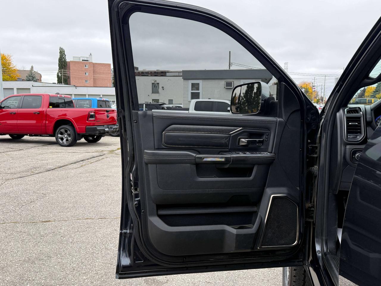 2022 RAM 2500 Limited | NAVIGATION | BLIND SPOT | REMOTE START | Photo