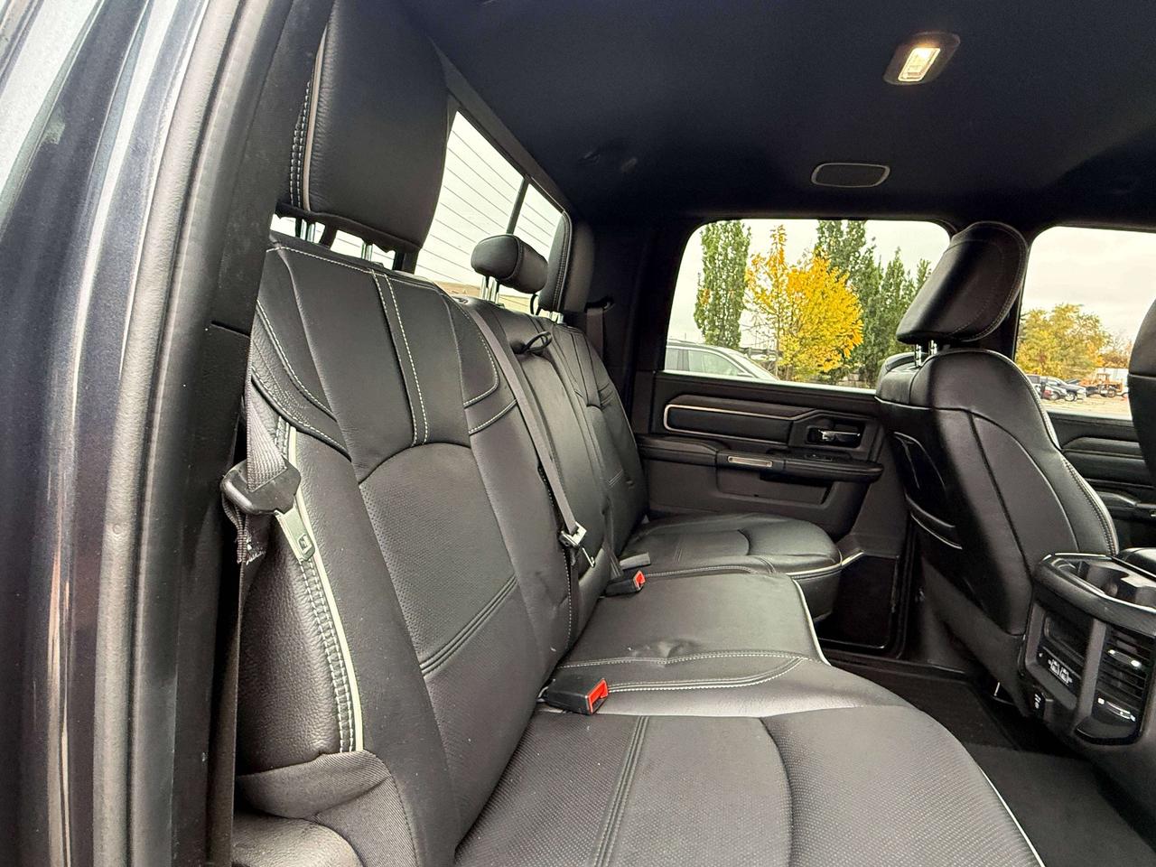 2022 RAM 2500 Limited | NAVIGATION | BLIND SPOT | REMOTE START | Photo