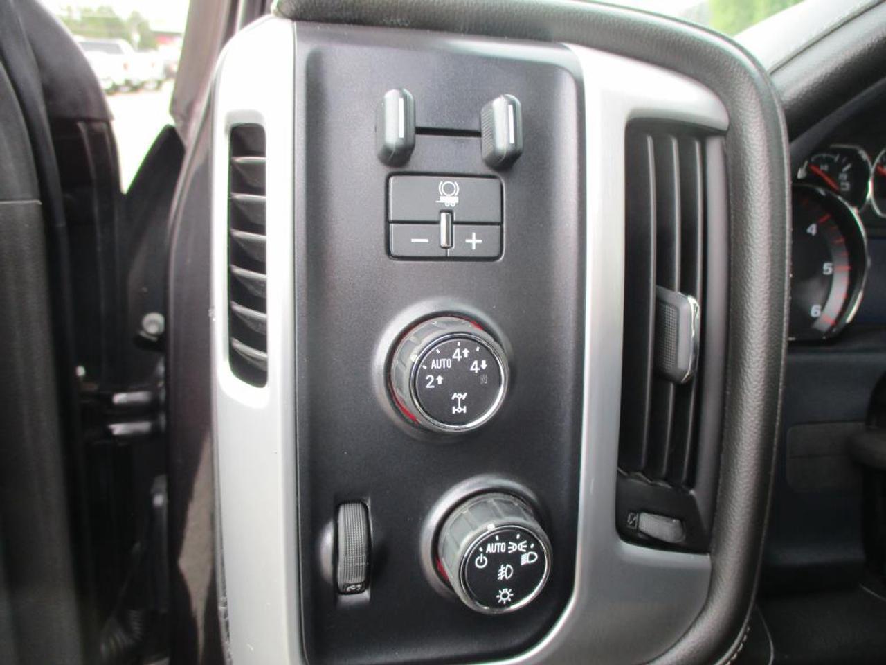 2016 GMC Sierra 1500 SLE CREW CAB 4X4 Photo