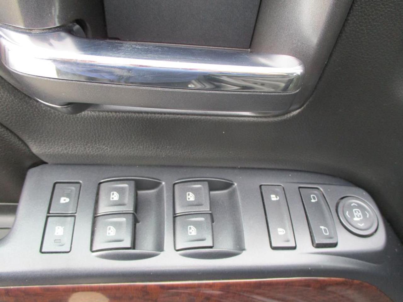 2016 GMC Sierra 1500 SLE CREW CAB 4X4 - Photo #9