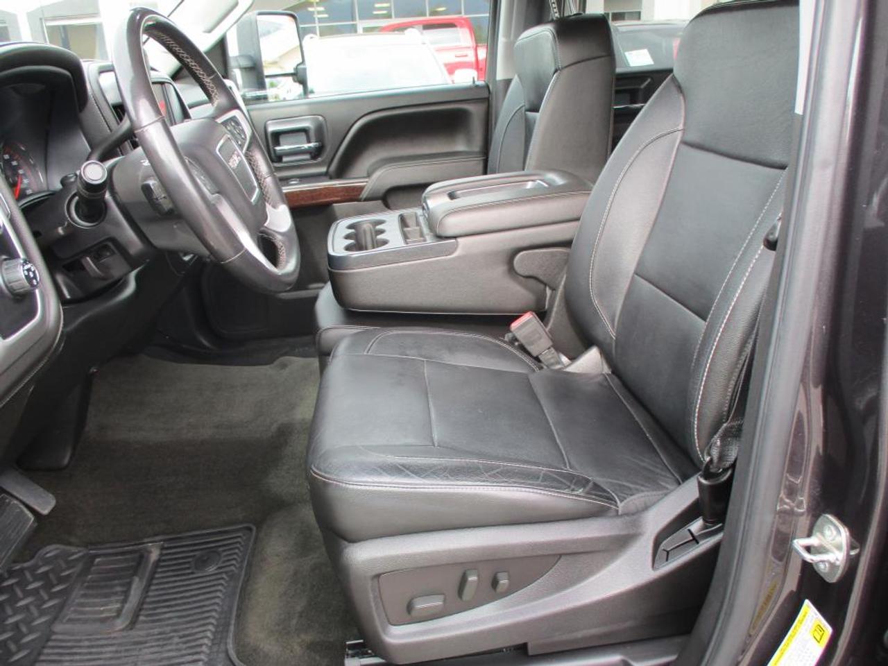 2016 GMC Sierra 1500 SLE CREW CAB 4X4 Photo